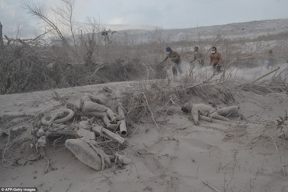 Wartawan dan Empat Mahasiswa jadi Korban Awan Panas Sinabung